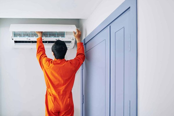 Recharge de climatisation : peut-on le faire soi-même ?